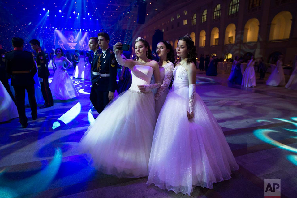 Moscow lung linh trong vũ hội quốc tế của thiếu sinh quân